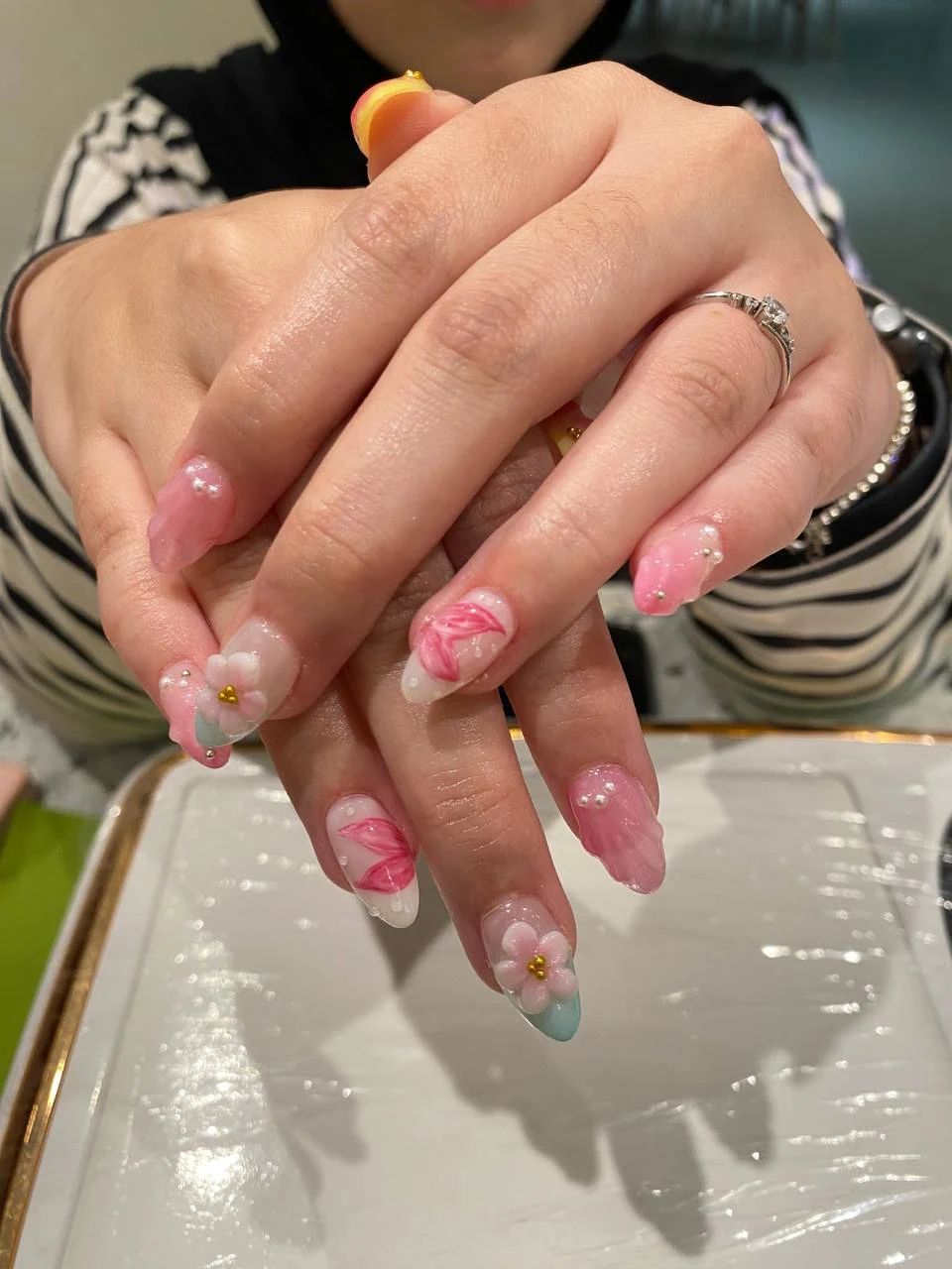 Pink nail art from Fitrah's portfolio
